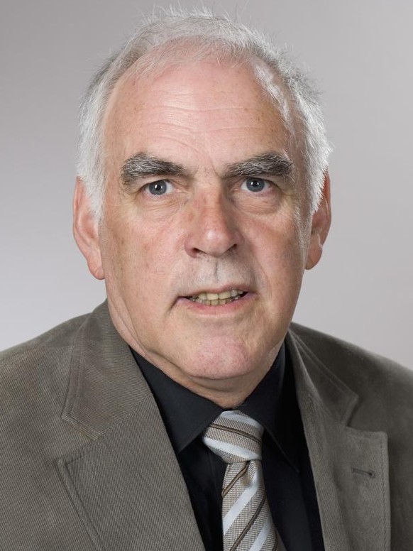 Portrait des Bundesrichters Hans Wipraechtiger am Schweizerischen Bundesgericht in Lausanne, am 8. Mai 2007. Wipraechtiger wurde auf Vorschlag der Sozialdemokratischen Partei der Schweiz am 13. Dezemb ...