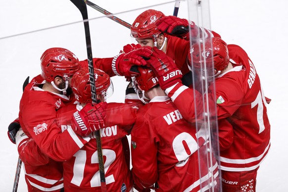 La joie des joueurs lausannois apres leur premier but, lors de la rencontre du championnat suisse de hockey sur glace de National League entre le Lausanne Hockey Club, LHC, et le HC Bienne ce vendredi ...