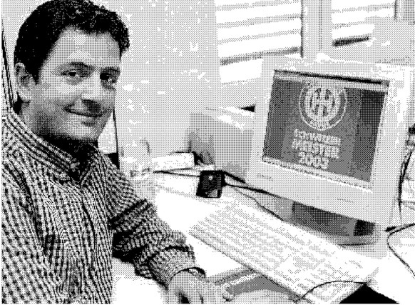 HCD-Manager Gérard Scheidegger hat das meisterliche Logo schon auf seinem Bildschirm.