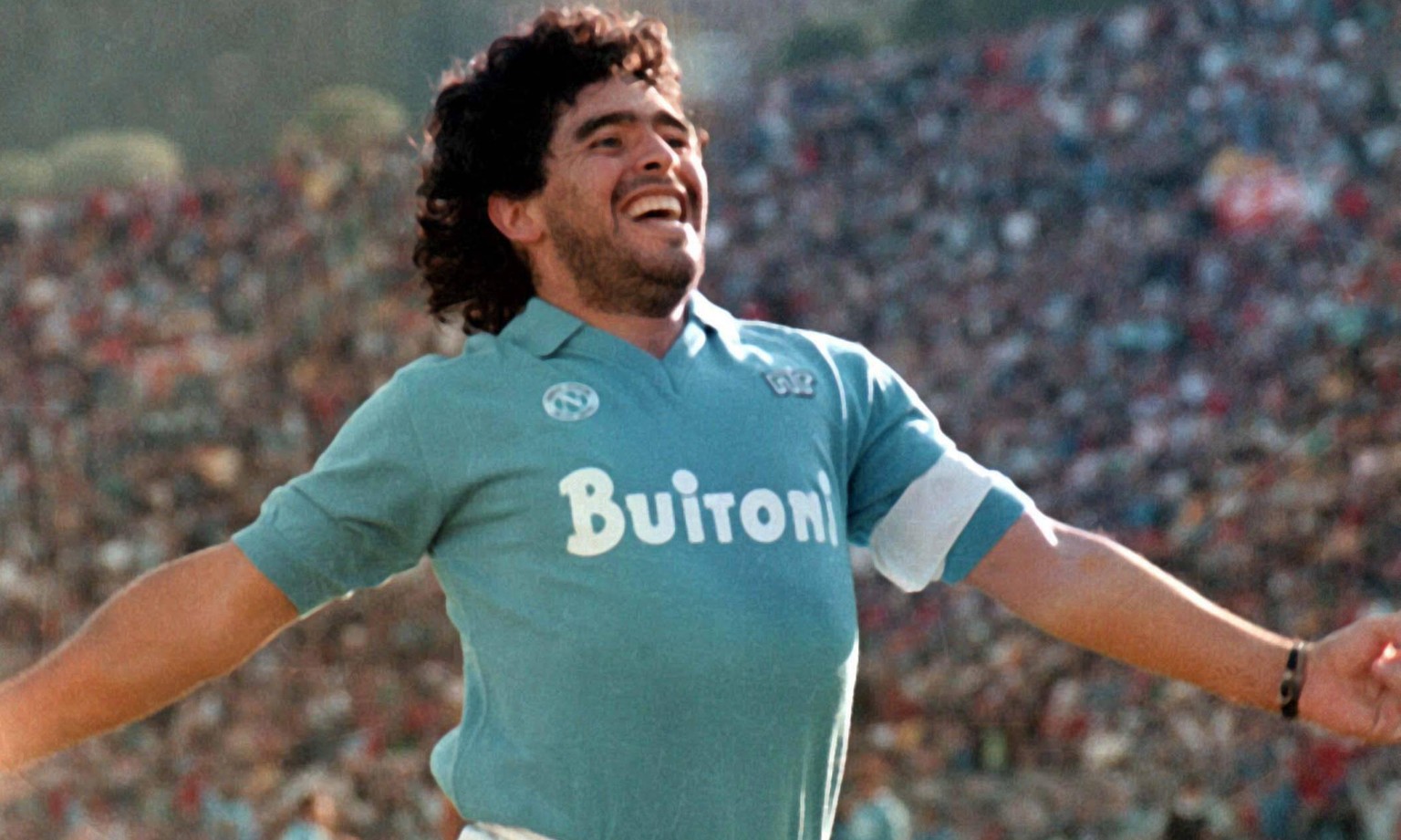 Bildnummer: 04056145 Datum: 01.01.1988 Copyright: imago/Granata Images
Diego Armando Maradona (Neapel) - Torjubel - PUBLICATIONxINxGERxSUIxAUTxONLY; Vneg, quer, close, Jubel, Serie A 1987/1988, 1. Ita ...