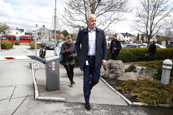 epa08388830 Tom Hagen&#039;s lawyer Svein Holden at the police station at Lillestrom, Norway, 28 April 2020. Tom Hagen was arrested in a police action in Lorenskog, his wife has been missing for a yea ...