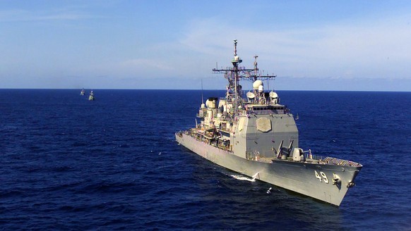030612-M-7403H-067 
Gulf of Thailand (Jun. 12, 2003) -- The U.S. Navy guided missile cruiser USS Vincennes (CG 49) conducts training operations with the Royal Thai Navy guided missile frigate HTMS Nar ...
