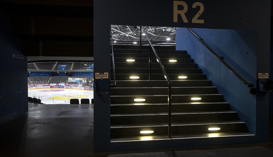 Das leere Eishockey Stadion, die Bossard Arena in Zug, weil das Spiel von heute Abend, EV Zug gegen HC Lugano, abgesagt wurde, aufgenommen am Freitag, 20. November 2020. Grund fuer die Absage war, das ...