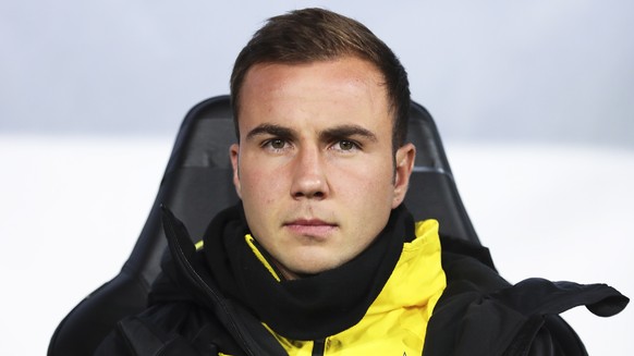 epa07960715 Dortmund&#039;s Mario Goetze sits on the bench prior to the German DFB Cup second round soccer match between Borussia Dortmund and Borussia Moenchengladbach in Dortmund, Germany, 30 Octobe ...