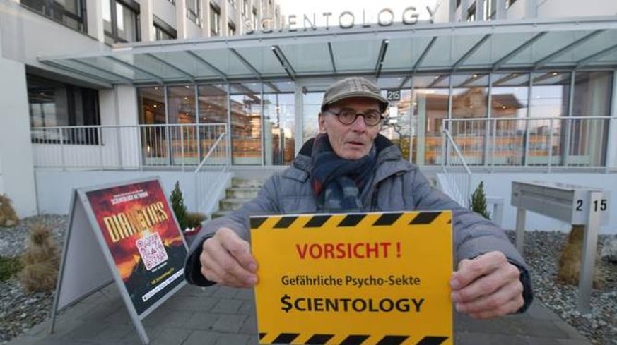 Manfred Harrer lässt keinen Zweifel an seiner Meinung zu Scientology.