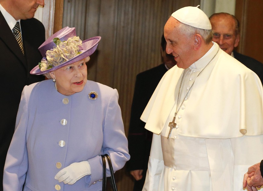 Queen Elizabeth II. und Papst Franziskus haben zusammen&nbsp;166 Jahre auf dem Buckel