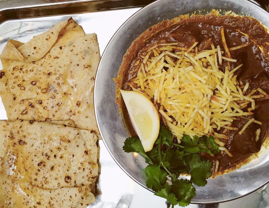 sali boti lamm hammel hammelfleisch curry parsi essen food fleisch indien pakistan mumbai chappatis roti naan https://twitter.com/dishoom/status/743173728897474560