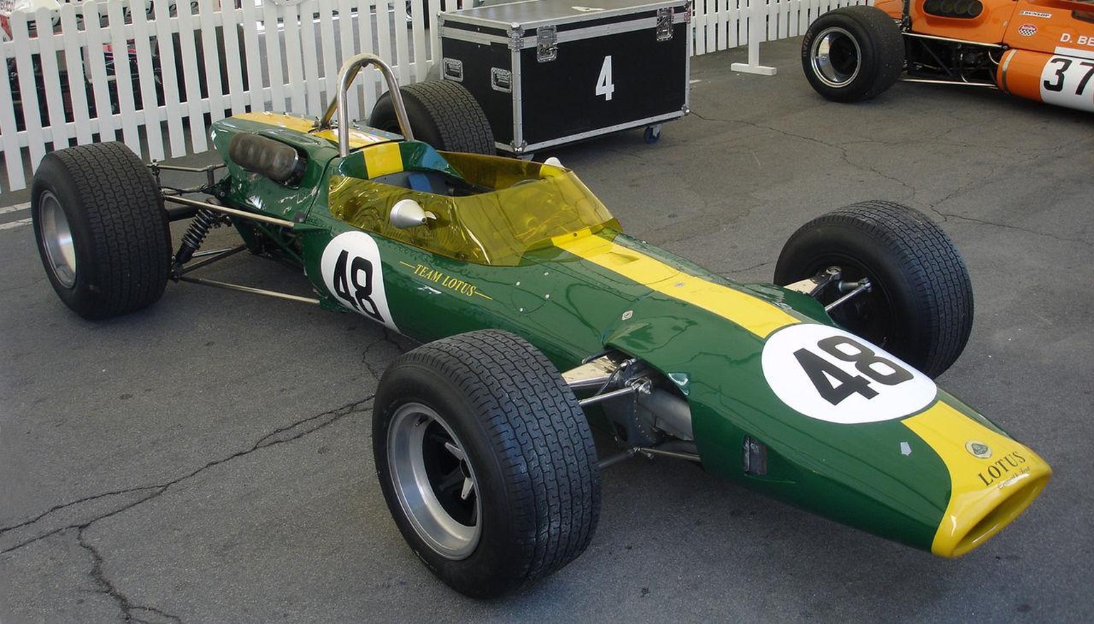 lotus 48 formula 1 auto motorsport retro histor British Racing Green https://commons.wikimedia.org/wiki/File:Lotus_48_-_001.jpg