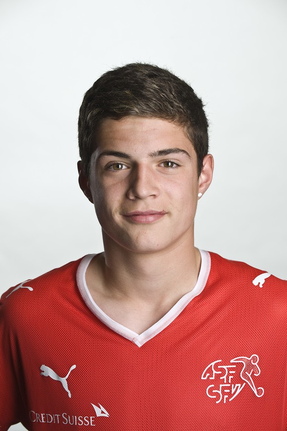 Portrait von Granit Xhaka, Spieler der Schweizer U17-Fussball-Nationalmannschaft, aufgenommen am 04. Maerz 2009 in Birsfelden. (KEYSTONE/Alessandro Della Valle)