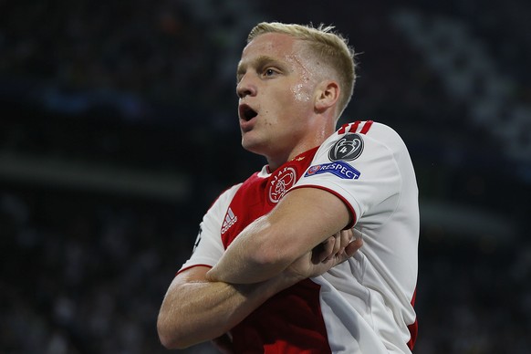 Ajax&#039;s Donny van de Beek celebrates scoring his side&#039;s second goal during a Group E Champions League soccer match between Ajax and AEK at the Johan Cruyff ArenA in Amsterdam, Netherlands, We ...