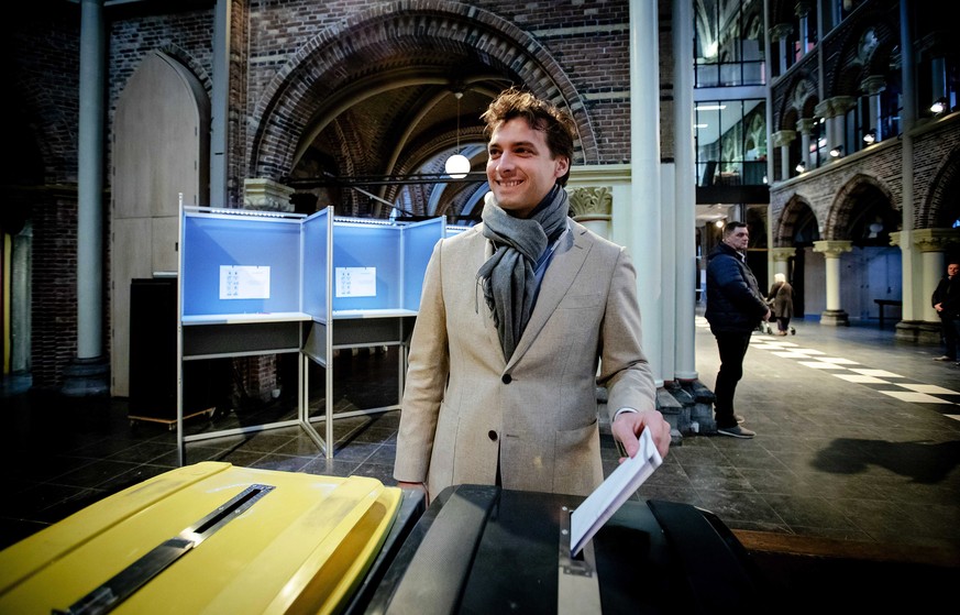 epa07450045 Thierry Baudet, leader of the Dutch Forum for Democracy party, casts his vote for the provincial and water authorities elections in Amsterdam, The Netherlands, 20 March 2019. Dutch citizen ...