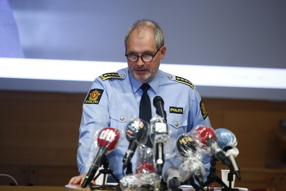 epa08389009 Police Inspector Tommy Broske addresses a press conference on the Lorenskog case, in Skjetten, Norway, 28 April 2020. Norwegian police on 28 April 2020 arrested Tom Hagen on charges of &#0 ...