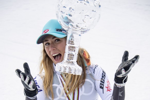 epaselect epa07445013 Mikaela Shiffrin of the US poses with her Overall Globe and Globes in other events at the FIS Alpine Skiing World Cup finals in Soldeu-El Tarter, Andorra, 17 March 2019. EPA/CHRI ...