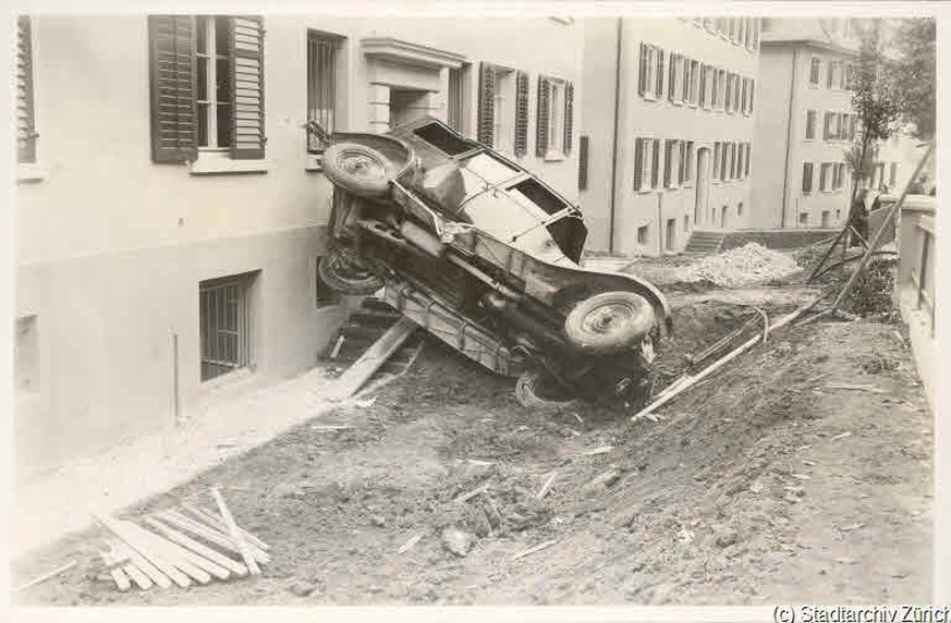 1925: Auto-Unfall, Rotbuchstrasse 56