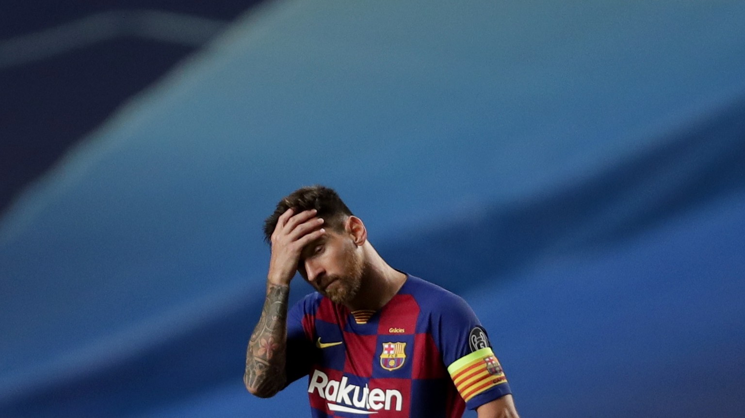 epaselect epa08604432 Lionel Messi of Barcelona reacts during the UEFA Champions League quarter final match between Barcelona and Bayern Munich in Lisbon, Portugal, 14 August 2020. EPA/Manu Fernandez  ...