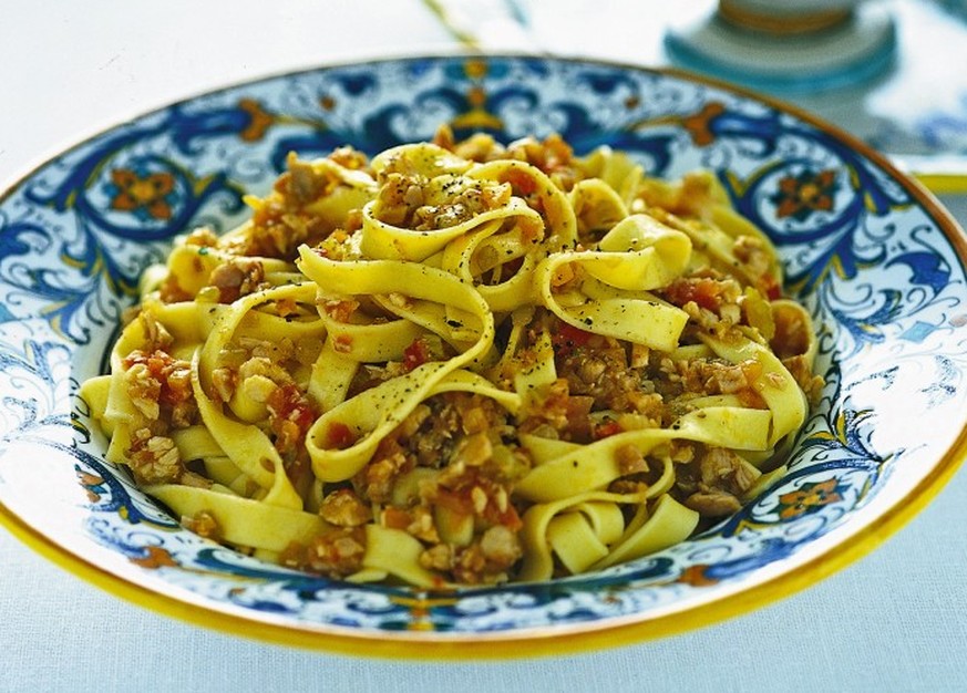 http://ricette.donnamoderna.com/lasagnette-con-ragu-di-coniglio-alla-umbra lasagnette pasta tagliatelle con ragu di coniglio kaninchen hase italienisch italien essen food