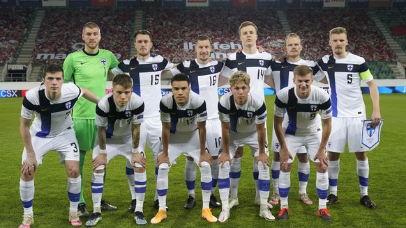 Finland&#039;s players pose for the team picture before a friendly soccer match between Switzerland and Finland, at the Kybunpark stadium in St. Gallen, Switzerland, Wednesday, March 31, 2021. (KEYSTO ...