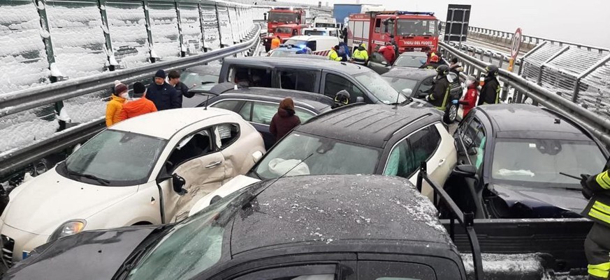 epa09009555 A picture released by Italian Road Police about a massive multi-vehicle accident on the A32 highway Turin-Bardonecchia, 13 February 2021. EPA/UFFICIO STAMPA POLIZIA STRADALE HANDOUT HANDOU ...
