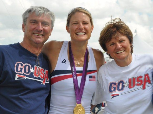 Karikó mit ihrem Mann und ihrer Tochter Susan Francia bei den Olympischen Spielen 2012 in London. Francia gewann damals im US-Achter die Goldmedaille, ausserdem ist sie fünffache Ruder-Weltmeisterin.