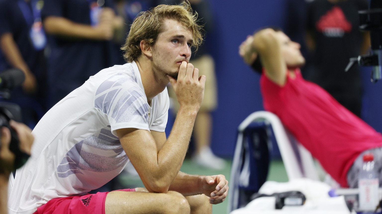 epa08667436 Alexander Zverev of Germany reacts after losing to Dominic Thiem of Austria in the Men&#039;s Final match on the fourteenth day of the US Open Tennis Championships the USTA National Tennis ...