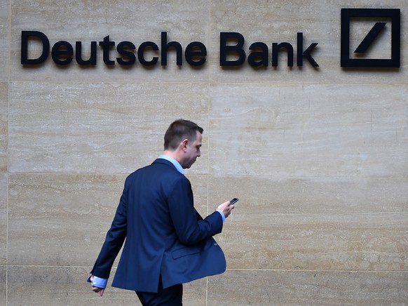 Stimmrechtsberater lehnen die Entlastung der Führungsetage der Deutschen Bank ab. (Archivbild)