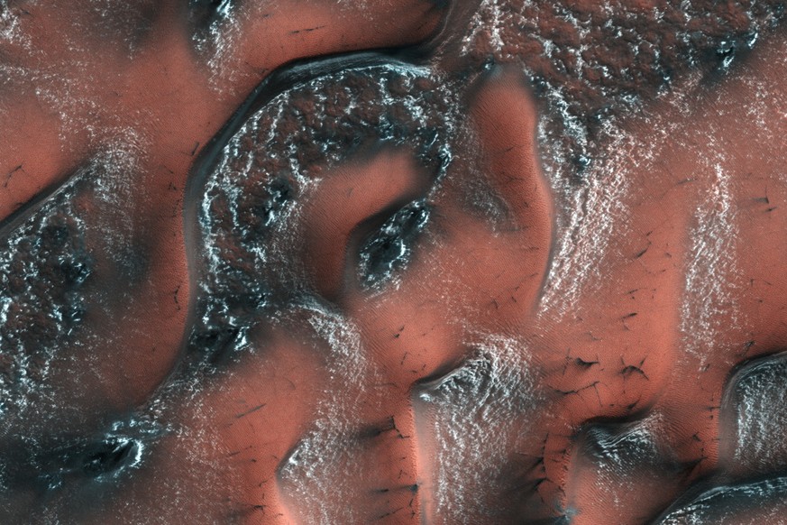 Frostige Dünen auf dem Mars