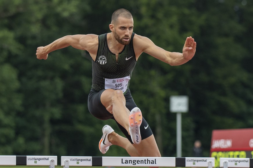 Kariem Hussein, Leichtathletik-Club Duebendorf, rennt ueber 400m Huerden, waehrend den Leichtathletik Schweizer Meisterschaften 2021, am Freitag, 25. Juni 2021, in Langenthal. (KEYSTONE/Marcel Bieri)