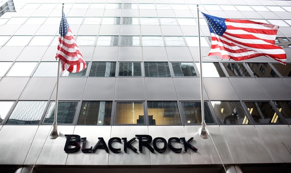 epa08127746 (FILE) - A view of the New York offices of the financial firm BlackRock in New York, New York, USA, 12 January 2016 (reissued 14 January 2020). Larry Fink, CEO of the world?s largest fund  ...
