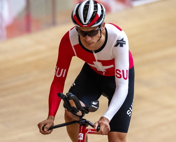 Bahnfahrer Thery Schir von Swiss Cycling bereitet sich auf die Olympischen Sommerspiele in Tokyo vor, am Dienstag, 20. Juli 2021, im Velodrome in Grenchen. (KEYSTONE/Peter Schneider)