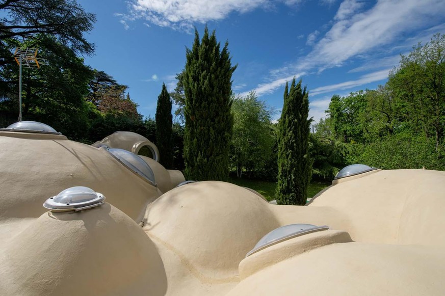 maison bulles fontaines-sur-saône lyon frankreich architektur design kunst retro barbapapa haus
https://www.architecturedecollection.fr/product/maison-bulle-antti-lovag-fontaines-sur-saone-architectur ...