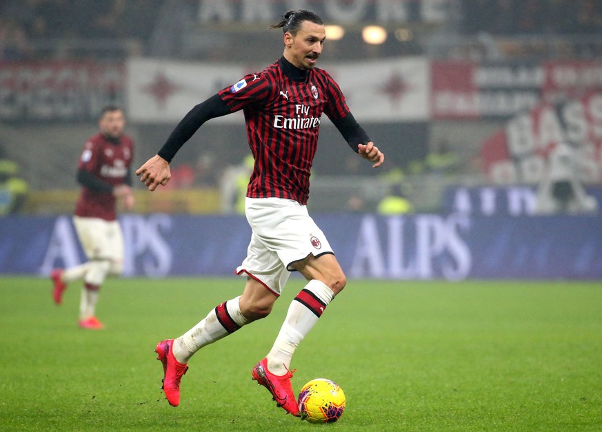 epa08224685 AC Milan&#039;s Zlatan Ibrahimovic in action during the Italian Serie A soccer match between AC Milan and Torino FC at Giuseppe Meazza stadium in Milan, Italy, 17 February 2020. EPA/MATTEO ...