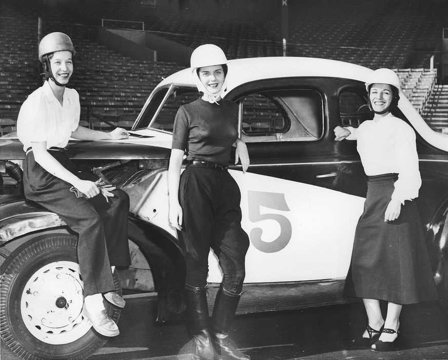 Modified Stock Car Racers, 1940s USA
