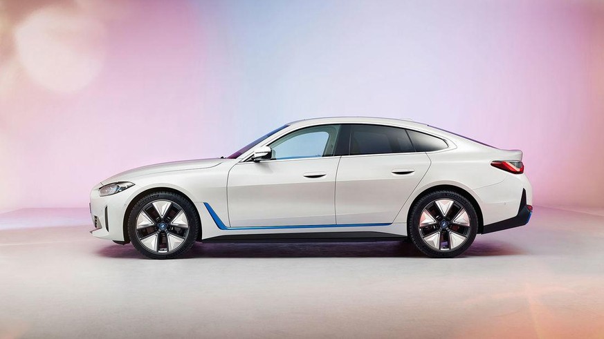 BMW i4: Die Deutschen bringen ein elektrisches Coupé auf BMW 4er-Basis. Reichweite: Maximal 590 Kilometer.