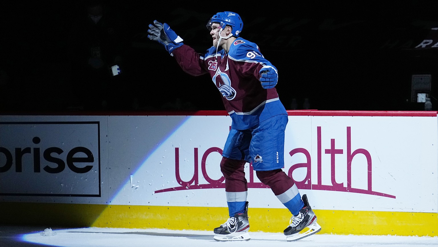 Colorado Avalanche right wing Mikko Rantanen gestures to fans after the team&#039;s win over the Los Angeles Kings in an NHL hockey game Thursday, May, 13, 2021, in Denver. (AP Photo/Jack Dempsey)