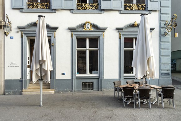 Das geschlossene Restaurant Schluessel-Zunft in Basel, am Montag, 11. Januar 2021. (KEYSTONE/Georgios Kefalas)