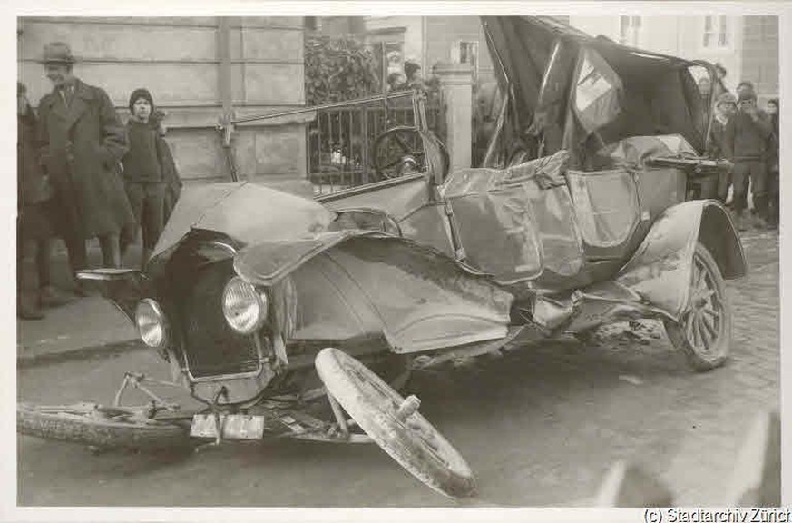 1925: Verkehrsunfall, Seefeldstrasse