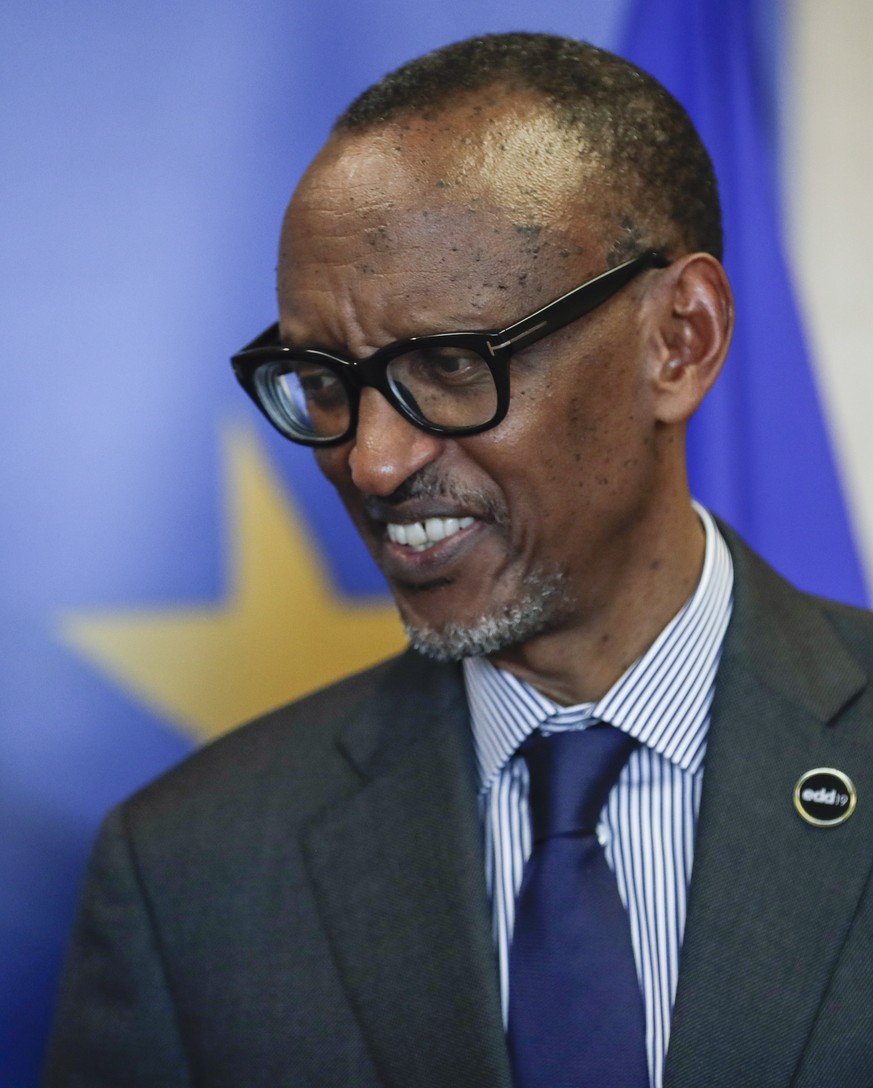 epa07655689 President of Rwanda Paul Kagame arrives for a visit at the European Commission, in Brussels, Belgium, 18 June 2019. EPA/OLIVIER HOSLET