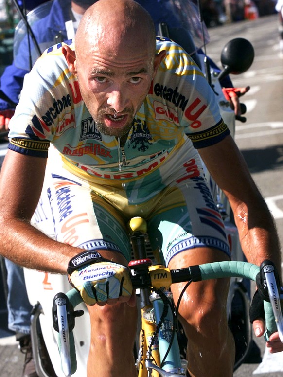 Marco Pantani of Italy strains on his way to win the 11th stage of the Tour de France cycling race from Luchon to the Plateau de Beille in the Pyrenees mountains Wednesday, July 22, 1998. (KEYSTONE/AP ...