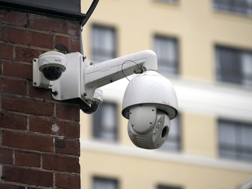 epa07574199 Surveillance cameras look over a street corner in San Francisco, California, USA, 15 May 2019. San Francisco is the first US city to ban facial recognition. EPA/JOHN G. MABANGLO