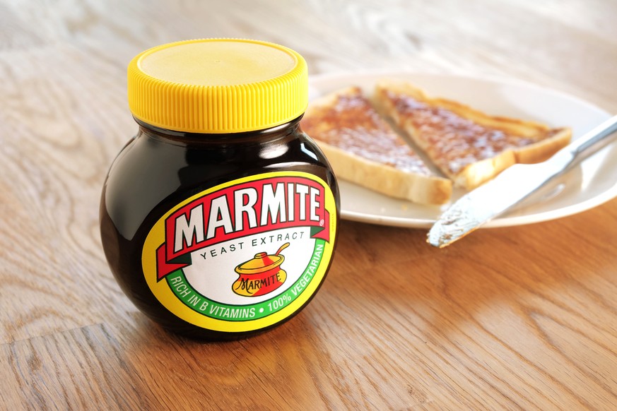 marmite toast essen food england frühstück hefe extrakt