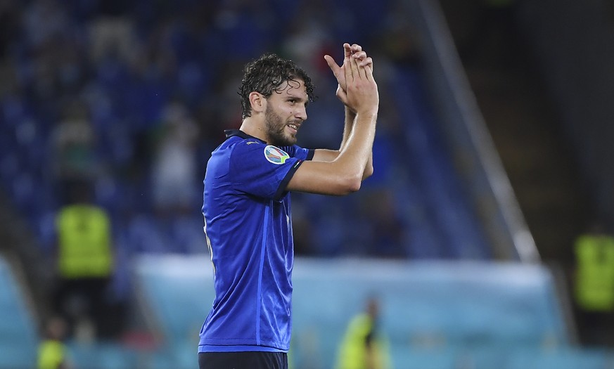 Italy&#039;s Manuel Locatelli leaves he field after a substitution during the Euro 2020 soccer championship group A match between Italy and Switzerland at Olympic stadium in Rome, Wednesday, June 16,  ...