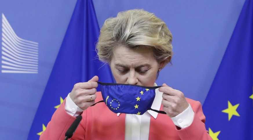 epa08881190 European Commission President Ursula von der Leyen during a press statement following a phone call meeting with Britain&#039;s Prime Minister Boris Johnson, at the European Commission in B ...