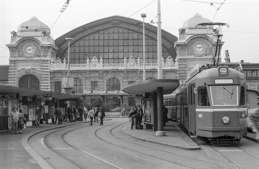 Baujahre 1961/1962, 2 Exemplare (Nr. 601, 602), 1991 Abbruch Nr. 601, Nr. 602 verbrannte beim Depotbrand Wiesenplatz 2004. Dreiteiliges Fahrzeug nach dem Vorbild der &quot;Mirages&quot; in Z