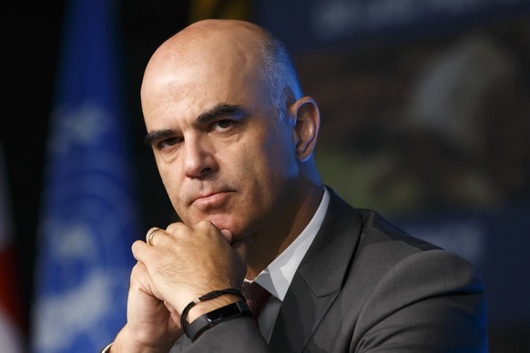 Swiss Interior Minister Alain Berset listens a statement, during the opening remarks of the World Wildlife Conference - CITES CoP18, in Geneva, Switzerland, Saturday, August 17, 2019. (KEYSTONE/Salvat ...