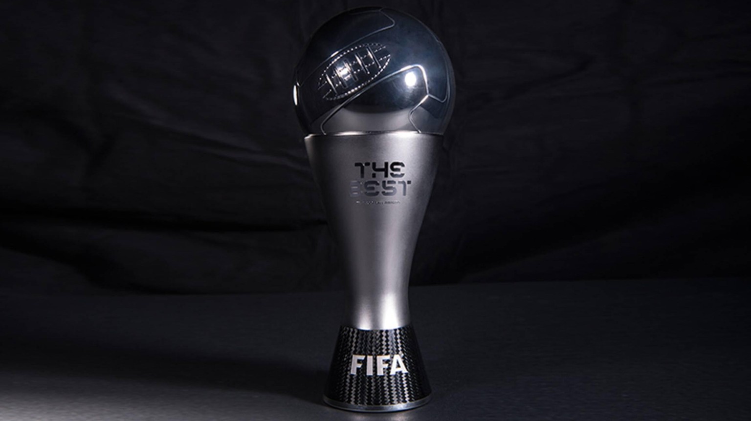 Fussball International FIFA The Best Football Awards 2016 06.01.2017 Neue Trophaee, Trophy PUBLICATIONxNOTxINxAUTxSUIxITA

Football International FIFA The Best Football Awards 2016 06 01 2017 new Tr ...
