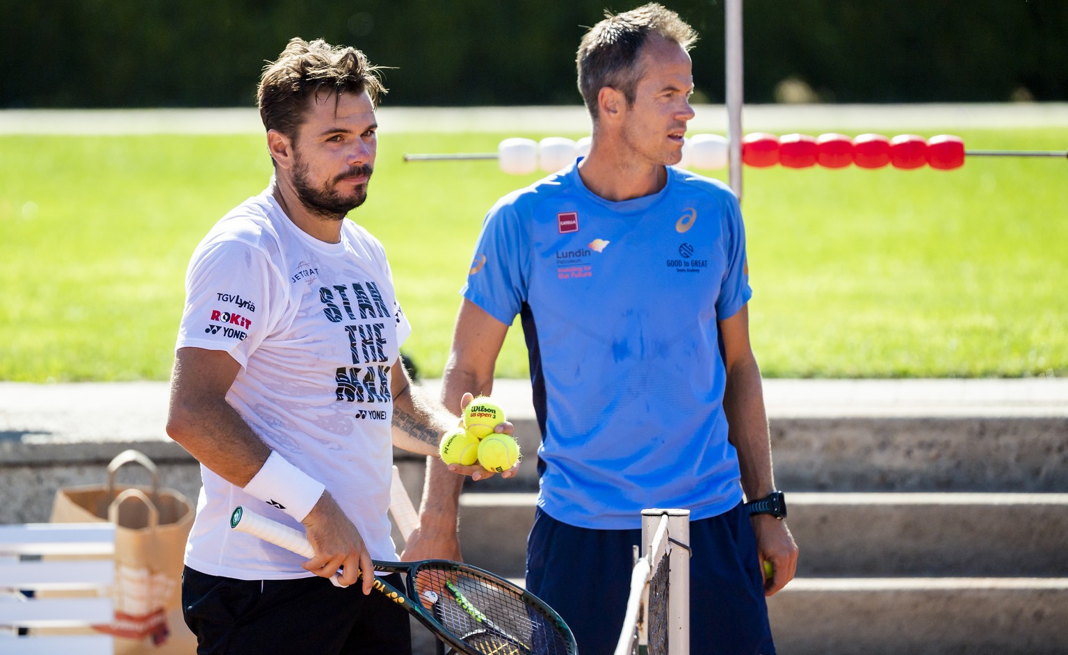 Le joueur de tennis suisse Stanislas &quot;Stan&quot; Wawrinka en action avec son entraineur Magnus Norman a l&#039;occasion d&#039;un entrainement au Tennis Club Nyon le vendredi 7 aout 2020 a Nyon.  ...