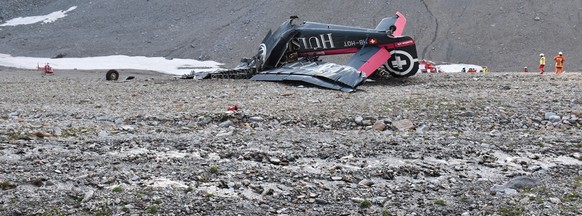 ARCHIVBILDER ZUR MITTEILUNG DES BAZL ZUM ABSTURZ DER JU-52, AM DONNERSTAG, 16. AUGUST 2018 ---- HANDOUT - JU-52 crash site on Piz Segnas above Flims, Switzerland, on Sunday, August 5, 2018. The plane  ...