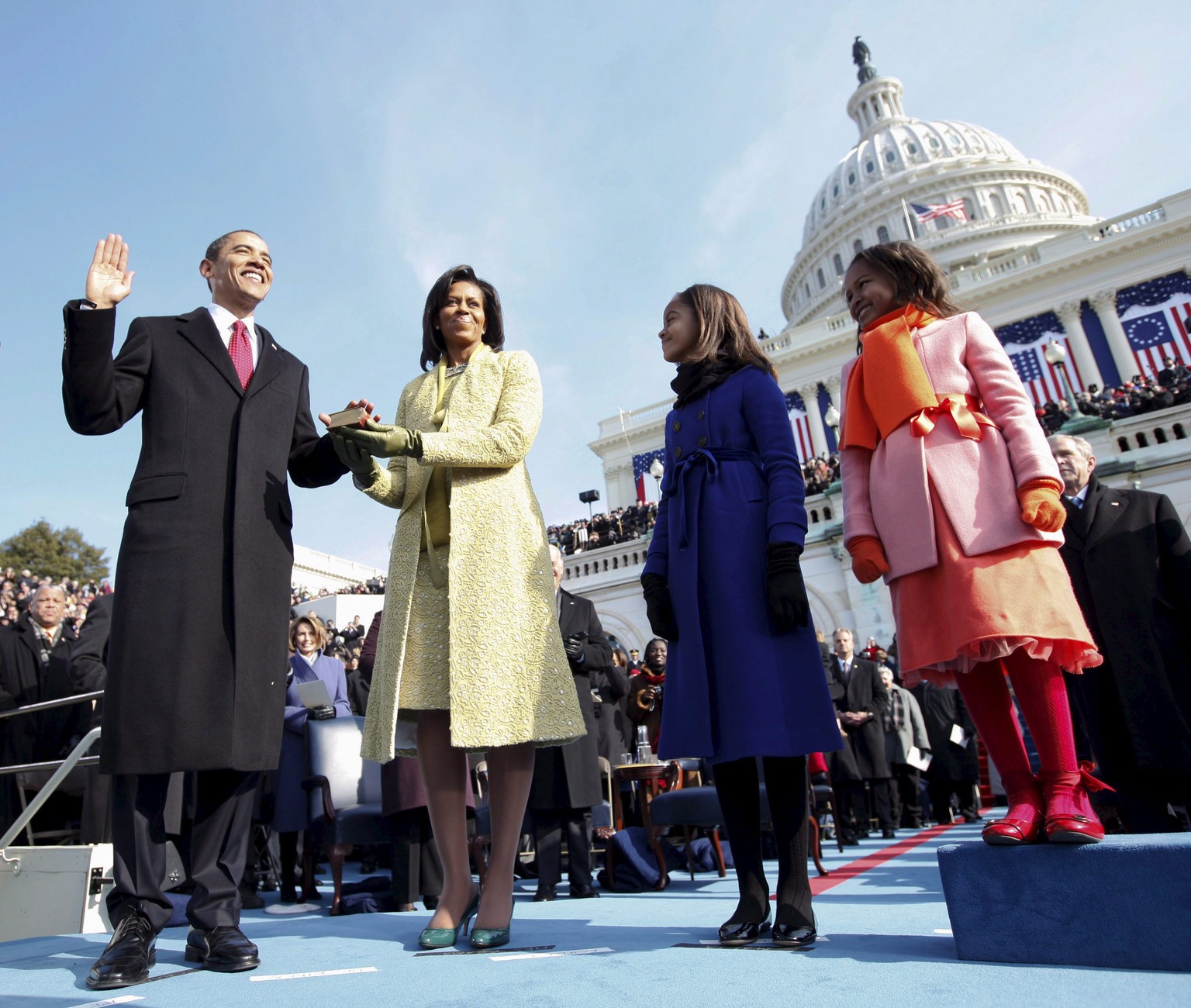 epa02669458 (FILES) A file photo dated 20 January 2009 showing President Barack Obama taking the oath as the 44th U.S. President with his wife, Michelle, by his side at the U.S. Capitol in Washington, ...
