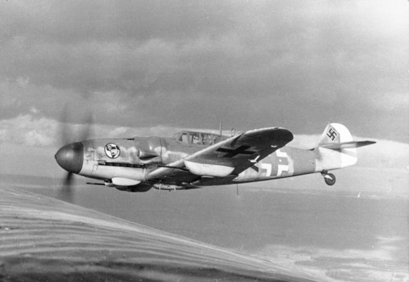 Messerschmidt Bf 109 G-6, 1944
Von Bundesarchiv, Bild 101I-662-6659-37 / Hebenstreit / CC-BY-SA 3.0, CC BY-SA 3.0 de, https://commons.wikimedia.org/w/index.php?curid=5477310