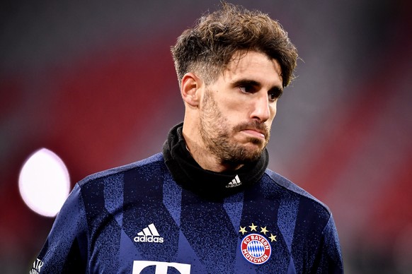 epa08864495 Bayern&#039;s Javi Martinez reacts as he warms up prior to the German Bundesliga soccer match between FC Bayern Munich and RB Leipzig at Allianz Arena in Munich, Germany, 05 December 2020. ...